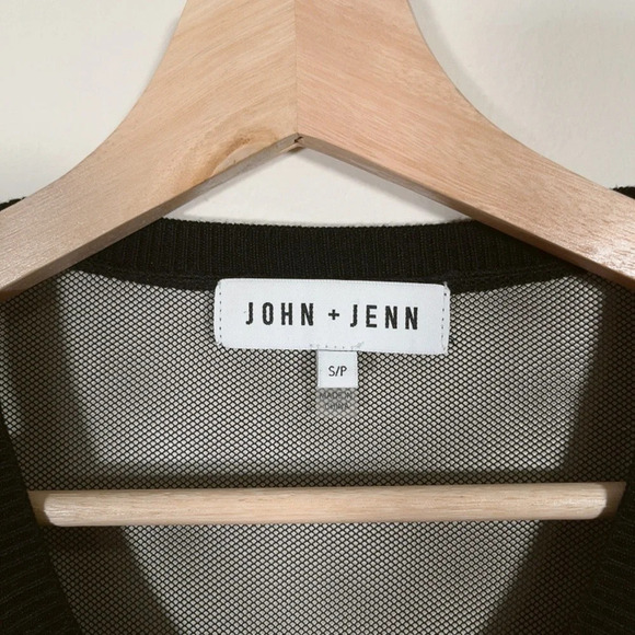 🌟✨2 for $30 ✨🌟 John + Jenn Mesh Shoulder Short Sleeve T-shirt - Picture 6 of 9